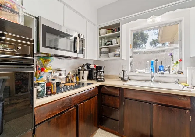 Photo 1 of Single family home for sale at 5714 Fernhill Dr, Orlando, FL 32808 | MLS# A4710742 | Listing updated on 2026-10-25