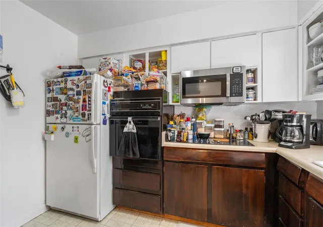 Photo 2 of Single family home for sale at 5714 Fernhill Dr, Orlando, FL 32808 | MLS# A4710742 | Listing updated on 2026-10-25