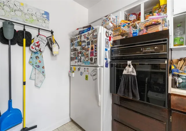Photo 4 of Single family home for sale at 5714 Fernhill Dr, Orlando, FL 32808 | MLS# A4710742 | Listing updated on 2026-10-25