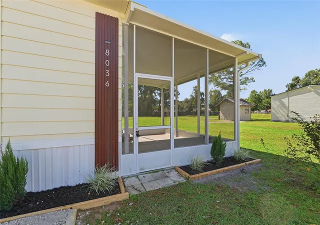 Photo 3 of Manufactured home for sale at 8036 S Meadowview Cir, Tampa, FL 33625 | MLS# TB8561234 | Listing updated on 2026-10-25