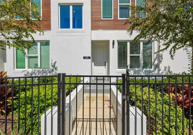 Photo 1 of Single family home for sale at 120 E Gladys St #5, Tampa, FL 33602 | MLS# TB8561235 | Listing updated on 2026-10-28
