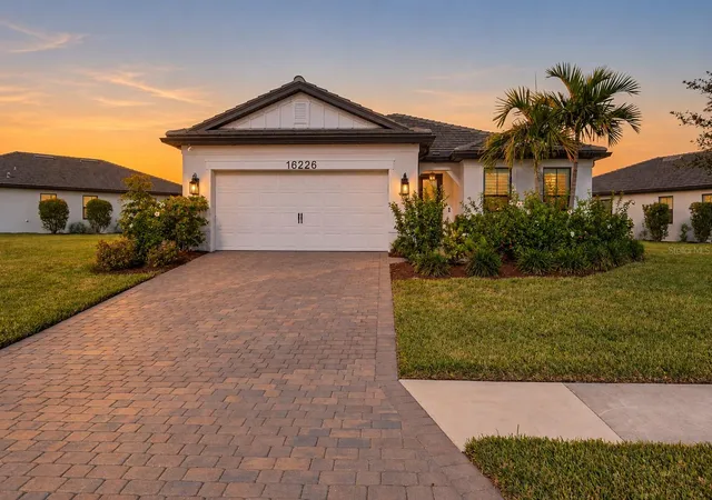 Photo 1 of Single family home for sale at 16226 Hidden Oak Loop, Bradenton, FL 34211 | MLS# A4710743 | Listing updated on 2026-10-27