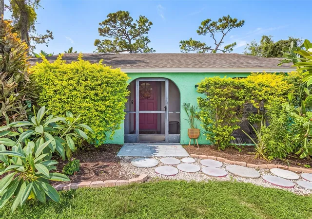 Photo 3 of Single family home for sale at 184 Karlow Ave, Lehigh Acres, FL 33974 | MLS# TB8561245 | Listing updated on 2026-10-27