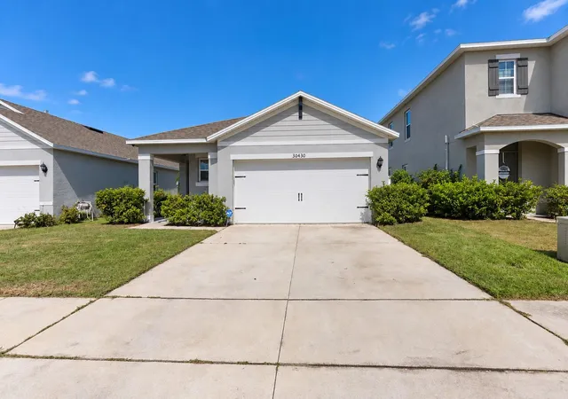 Photo 1 of Single family home for sale at 30430 Pintail Dr, Leesburg, FL 34748 | MLS# O6452518 | Listing updated on 2026-10-30