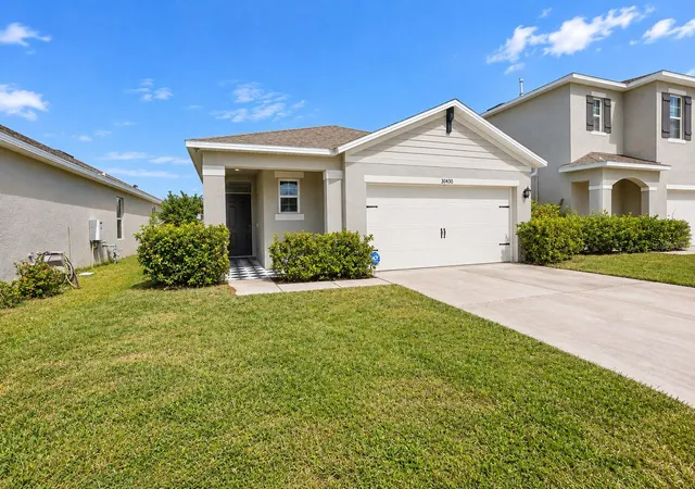 Photo 3 of Single family home for sale at 30430 Pintail Dr, Leesburg, FL 34748 | MLS# O6452518 | Listing updated on 2026-10-30