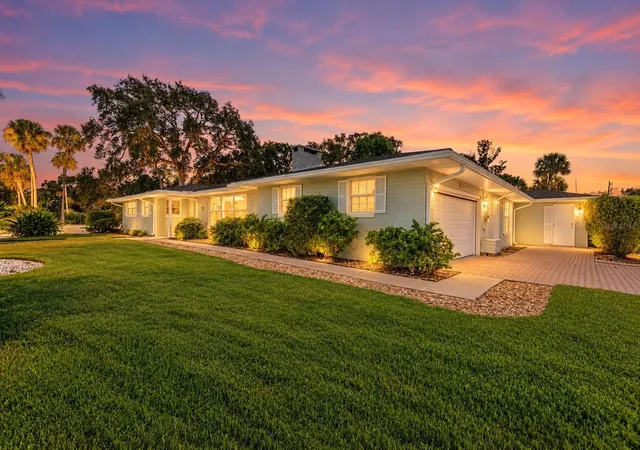 Photo 1 of Single family home for sale at 1903 John Anderson Dr, Ormond Beach, FL 32176 | MLS# V4951988 | Listing updated on 2026-10-26