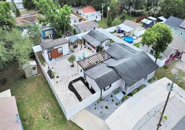 Single family home for sale at 1215 E Curtis St, TAMPA, FL 33603 | MLS# TB8561265