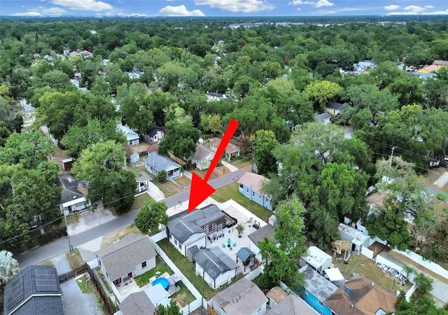 Photo 2 of Single family home for sale at 1215 E Curtis St, Tampa, FL 33603 | MLS# TB8561265 | Listing updated on 2026-10-27