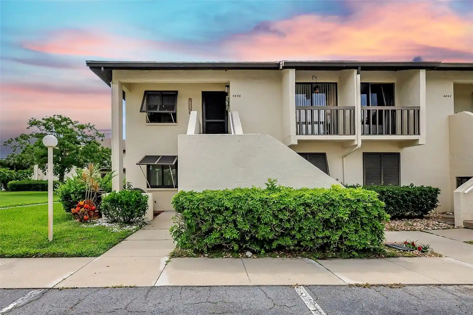 Listing Photo 1 - Condo for sale in 4646 Longwater Chase located at 4646 Longwater Chase, SARASOTA, FL 34235 - Unit #98