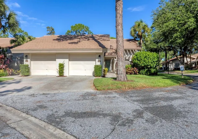 Photo 2 of House for sale at 3304 Sandleheath #25, Sarasota, FL 34235 | MLS# A4710753 | Listing updated on 2026-10-27