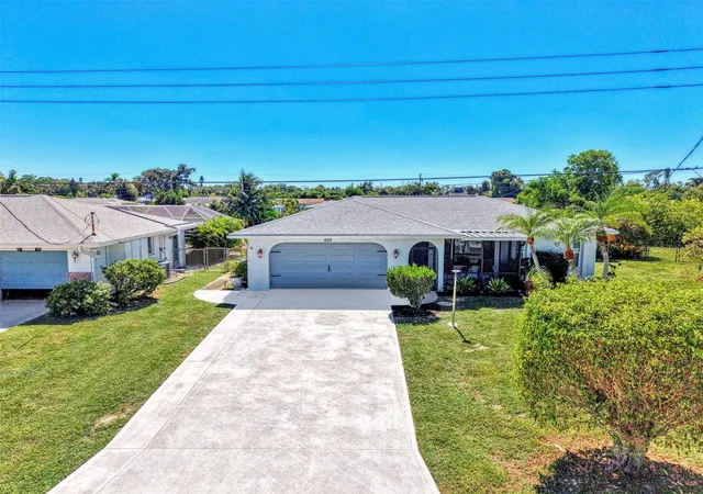 Photo 1 of Single family home for sale at 432 Edgewood Rd, Venice, FL 34293 | MLS# A4710755 | Listing updated on 2026-10-25