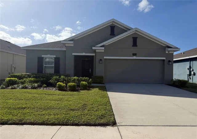 Photo 1 of Single family home for sale at 1913 Cricket Cradle Dr, Kissimmee, FL 34746 | MLS# O6452540 | Listing updated on 2026-10-28
