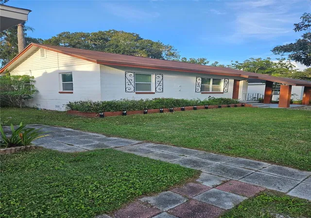 Single family home for sale at 1916 Harding St, CLEARWATER, FL 33765 | MLS# O6452542