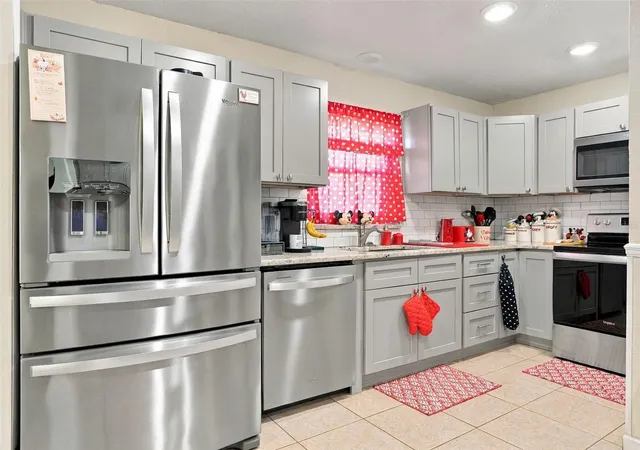 Photo 4 of Single family home for sale at 12291 Greenwood St, Brooksville, FL 34613 | MLS# W7890624 | Listing updated on 2026-10-29