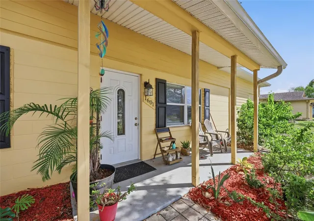 Photo 1 of Single family home for sale at 1601 Gattis Dr, Orlando, FL 32825 | MLS# O6452563 | Listing updated on 2026-10-26