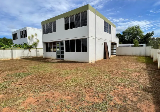 Photo 3 of Single family home for sale at 24 Jade, Dorado, PR 00646 | MLS# PR9125243 | Listing updated on 2026-10-25
