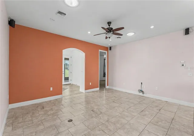 Photo 3 of Single family home for sale at 376 Nolane Ln, Polk City, FL 33868 | MLS# L4966020 | Listing updated on 2026-10-27