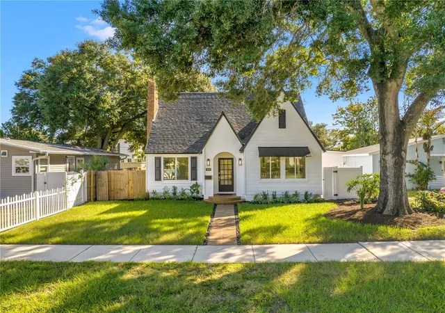 Single family home for sale at 3620 2nd Avenue N, Saint Petersburg, FL 33713 | MLS# TB8561294