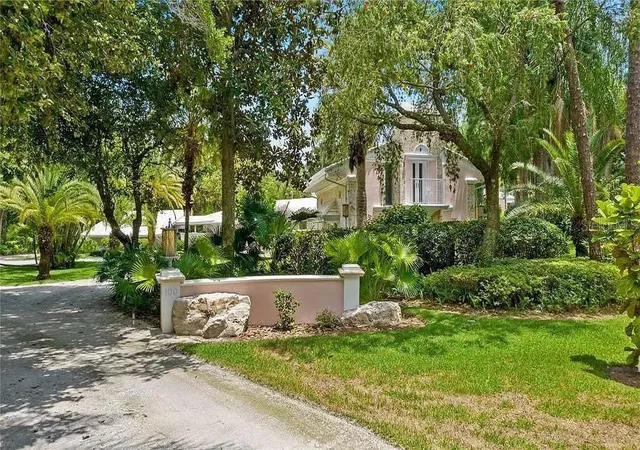 Photo 2 of Single family home for sale at 100 Is Way, Winter Haven, FL 33884 | MLS# O6452572 | Listing updated on 2026-10-29