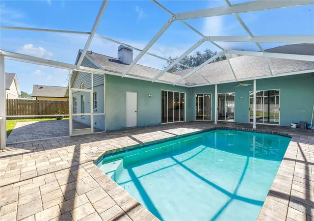 Photo 4 of Single family home for sale at 18520 Sunward Lake Pl, Lutz, FL 33549 | MLS# TB8561301 | Listing updated on 2026-10-25