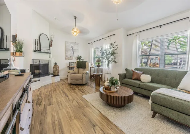 Photo 3 of Single family home for sale at 1362 Robinson Dr, Saint Petersburg, FL 33710 | MLS# TB8561306 | Listing updated on 2026-10-25