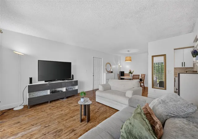 Photo 4 of Condo for sale at 8217 Sun Spring Cir #52, Orlando, FL 32825 | MLS# O6452588 | Listing updated on 2026-10-28