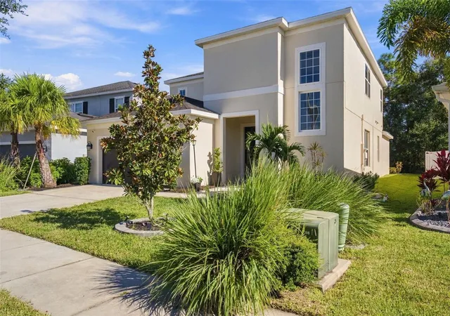 Photo 2 of Single family home for sale at 9009 Spruce Crk Cir, Riverview, FL 33578 | MLS# L4966027 | Listing updated on 2026-10-27