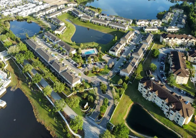 Photo 4 of Townhouse for sale at 439 Arbor Lakes Dr, Davenport, FL 33896 | MLS# S5160166 | Listing updated on 2026-10-26