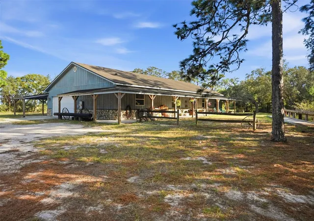 Photo 1 of Single family home for sale at 15432 Dennis Dr, Hudson, FL 34669 | MLS# TB8561325 | Listing updated on 2026-10-29