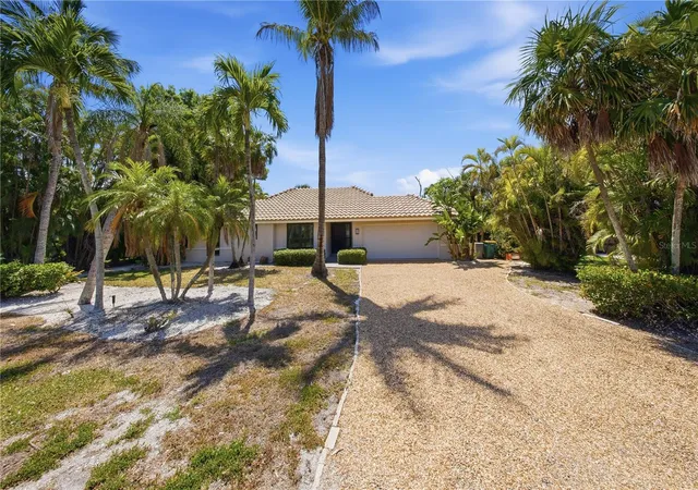 Photo 1 of Single family home for sale at 1323 Par View Dr, Sanibel, FL 33957 | MLS# O6452604 | Listing updated on 2026-10-27