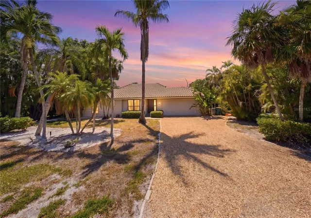 Photo 2 of Single family home for sale at 1323 Par View Dr, Sanibel, FL 33957 | MLS# O6452604 | Listing updated on 2026-10-27
