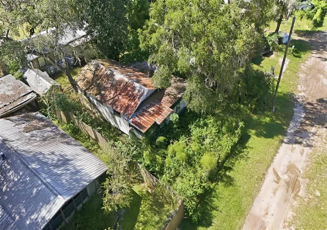 Photo 2 of Single family home for sale at 25116 NE 133rd Street, Fort Mc Coy, FL 32134 | MLS# O6452608 | Listing updated on 2026-10-26