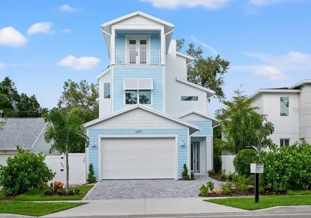 Photo 3 of Single family home for sale at 1647 Siesta Dr, Sarasota, FL 34239 | MLS# A4710780 | Listing updated on 2026-10-30