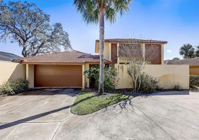 Photo 1 of Condo for sale at 5009 Bermuda Cir #3, Orlando, FL 32808 | MLS# O6452612 | Listing updated on 2026-10-27