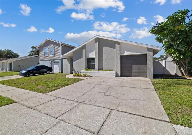 Photo 2 of Single family home for sale at 10710 Key Lime Way, Tampa, FL 33624 | MLS# O6452633 | Listing updated on 2026-10-26