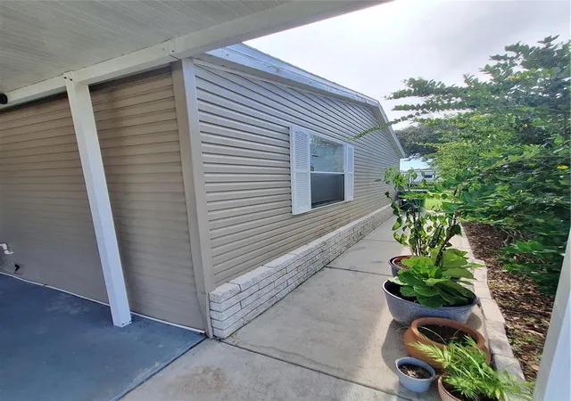 Photo 2 of Manufactured home for sale at 37650 Newport Dr, Zephyrhills, FL 33542 | MLS# TB8561374 | Listing updated on 2026-10-28