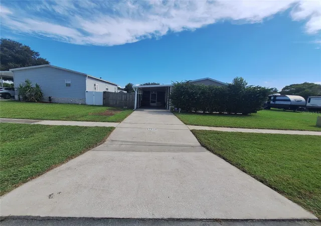 Photo 3 of Manufactured home for sale at 37650 Newport Dr, Zephyrhills, FL 33542 | MLS# TB8561374 | Listing updated on 2026-10-28