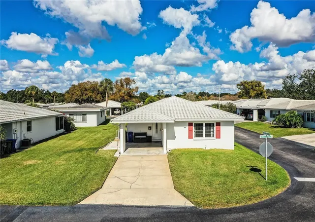 Condo for sale at 501 Cameo Dr, LAKELAND, FL 33803 | MLS# L4966031