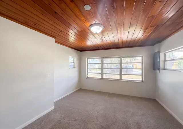 Photo 3 of Single family home for sale at 316 E Walnut St, Avon Park, FL 33825 | MLS# O6452642 | Listing updated on 2026-10-27