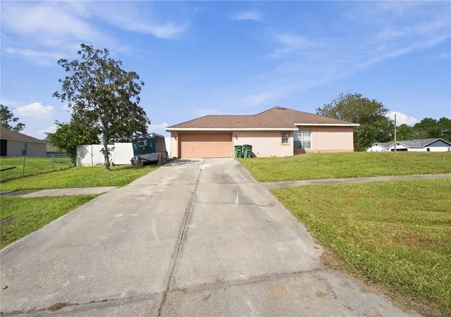 Photo 3 of Single family home for sale at 1907 Van Allen Cir, Deltona, FL 32738 | MLS# O6452645 | Listing updated on 2026-10-29