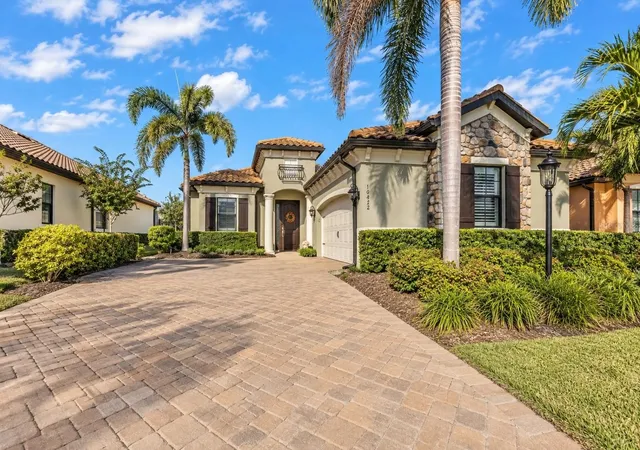 Photo 1 of Single family home for sale at 16422 Hillside Cir, Bradenton, FL 34202 | MLS# C7532478 | Listing updated on 2026-10-28
