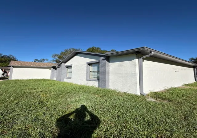 Photo 1 of Single family home for sale at 115 Cheltenham Pl, Kissimmee, FL 34758 | MLS# O6452656 | Listing updated on 2026-10-27