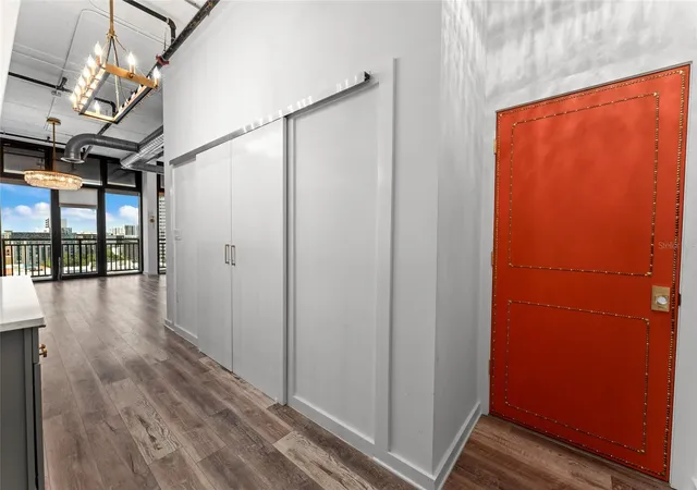 Photo 3 of Condo for sale at 175 2nd Street S #1012, Saint Petersburg, FL 33701 | MLS# TB8561395 | Listing updated on 2026-10-28