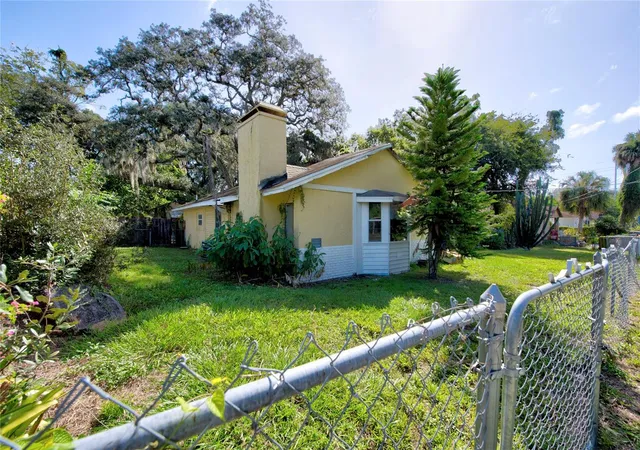 Photo 3 of Single family home for sale at 8417 N Brooks St, Tampa, FL 33604 | MLS# TB8561398 | Listing updated on 2026-10-30