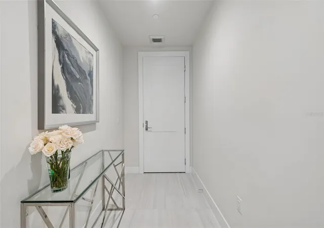 Photo 4 of Condo for sale at 301 1st Street S #1007, Saint Petersburg, FL 33701 | MLS# TB8561402 | Listing updated on 2026-10-29