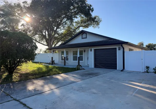 Photo 4 of Single family home for sale at 2698 Peterborough Ct, Palm Harbor, FL 34684 | MLS# TB8561413 | Listing updated on 2026-10-26