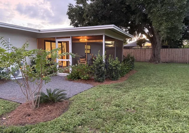 Photo 3 of Single family home for sale at 2551 Aspinwall St, Sarasota, FL 34237 | MLS# TB8561414 | Listing updated on 2026-10-27