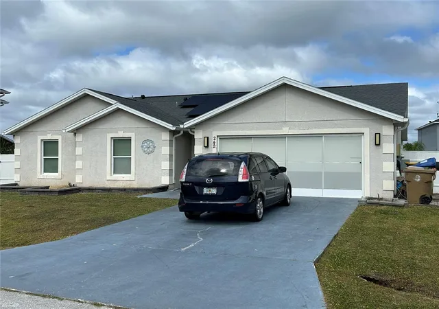Photo 2 of Single family home for sale at 242 Abbotsbury Dr, Kissimmee, FL 34758 | MLS# S5160187 | Listing updated on 2026-10-29