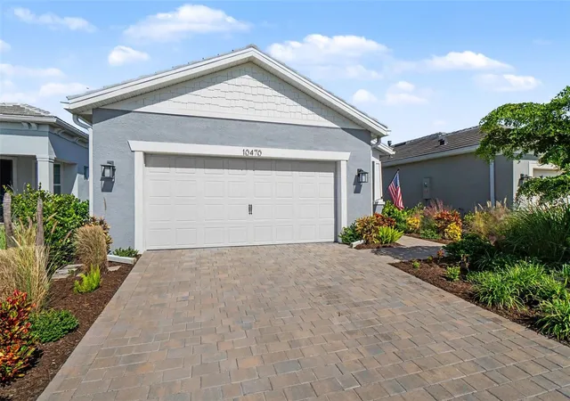 Photo 1 of Single family home for sale at 10470 Abaco Fls Dr, Englewood, FL 34223 | MLS# A4710817 | Listing updated on 2026-10-30