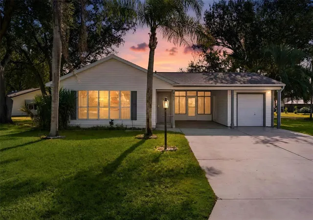 Photo 1 of Single family home for sale at 601 Santiago Ct, Lady Lake, FL 32159 | MLS# G5119477 | Listing updated on 2026-10-28